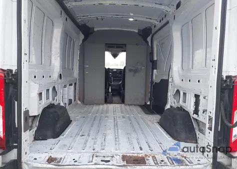 2020 Ford Transit-250 Cargo Van z USA, uszkodzony, nr VIN 1FTBR1C83LKB46438